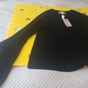 Bell sleeved knit sweater(305)